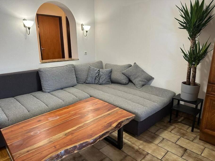 Geraeumige Rustikale Tiroler Wohnung 1-8 Personen 伊姆斯特 外观 照片